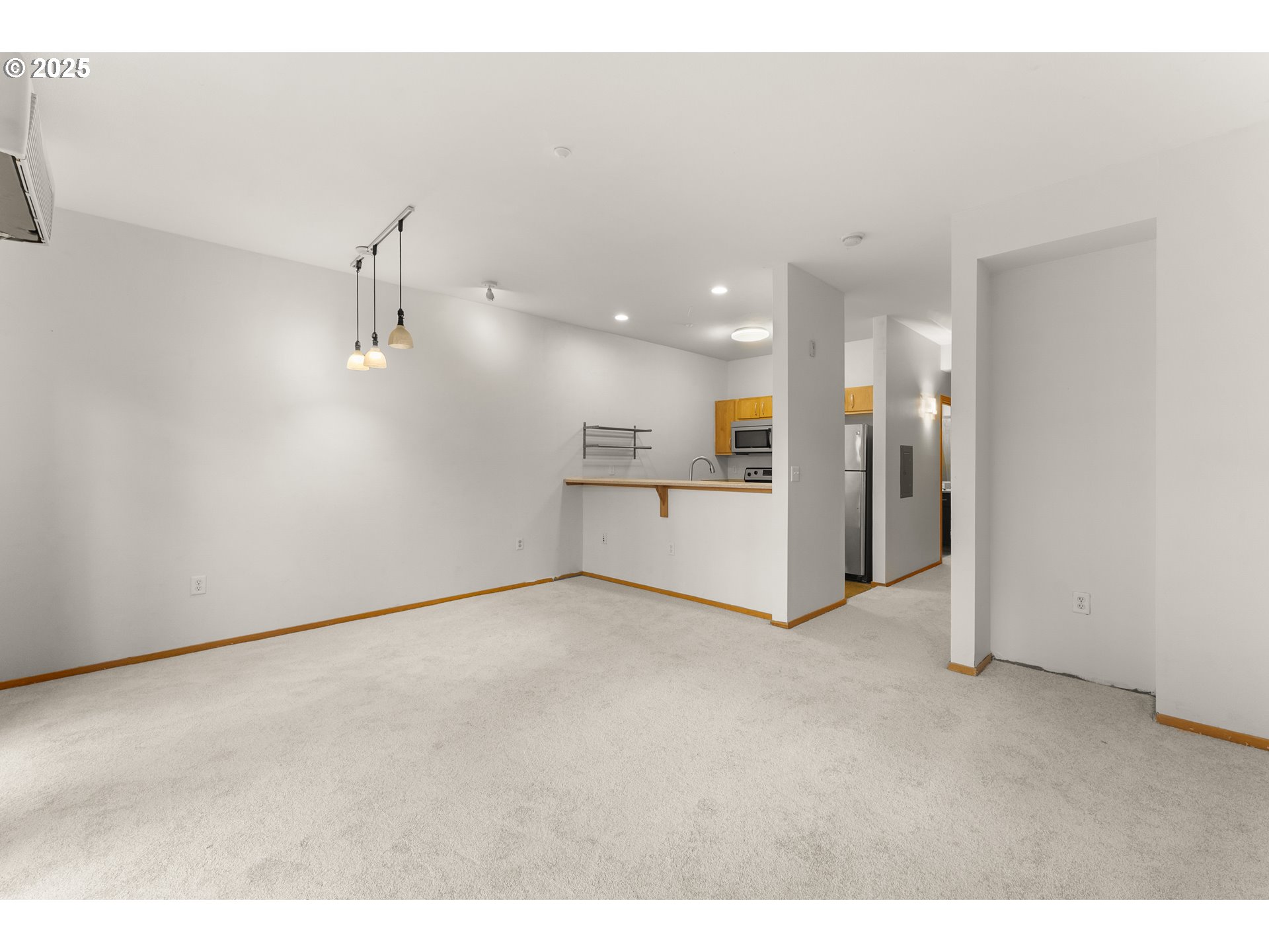 1125 NW 9TH AVE 210