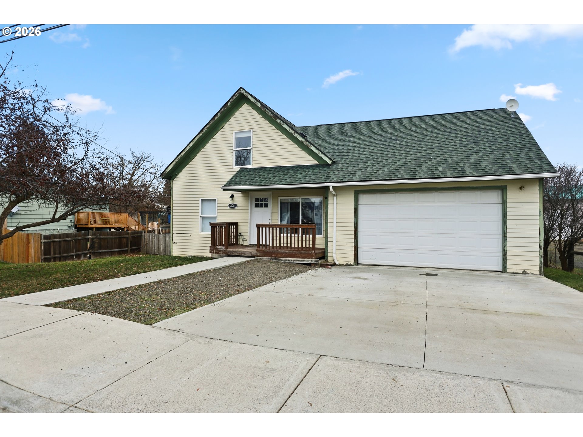 Photo 1 of 38 — 308 S KING AVE, Goldendale, WA 98620