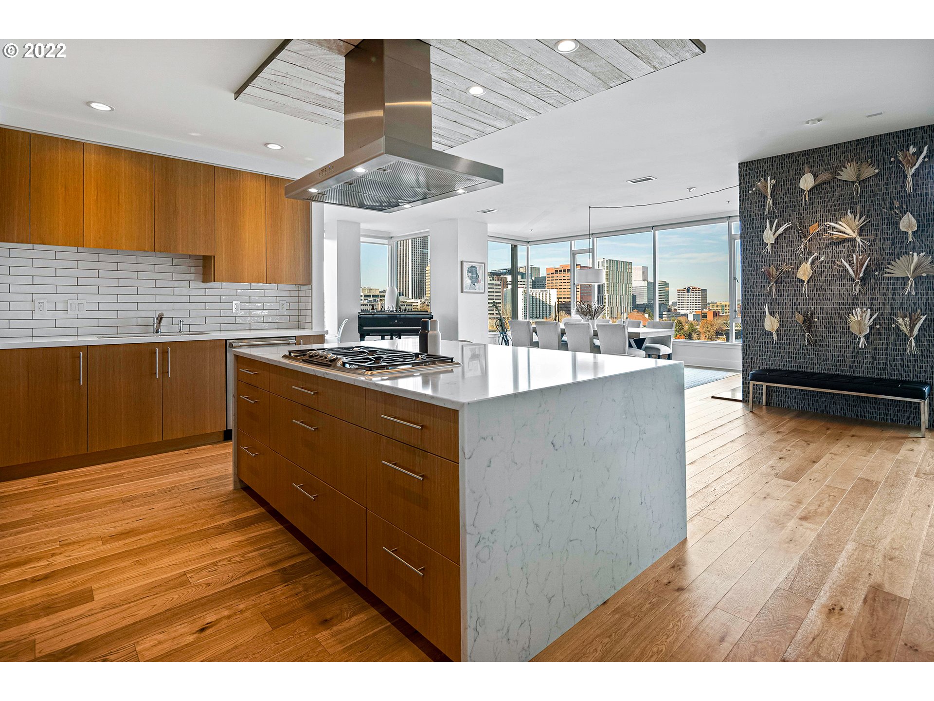 1930 S River DR W1001