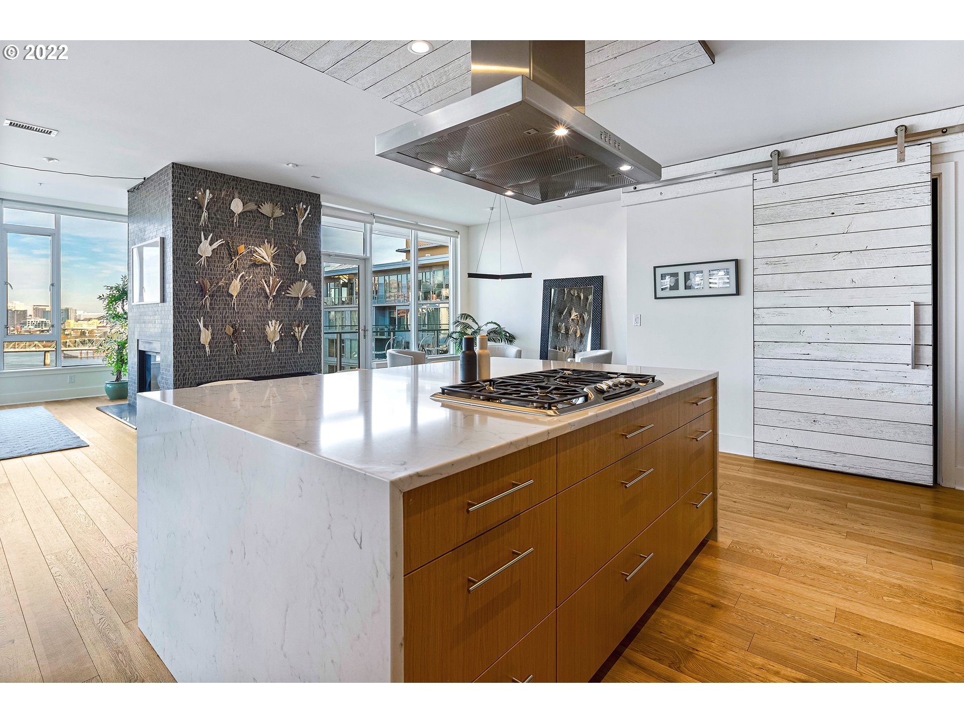 1930 S River DR W1001