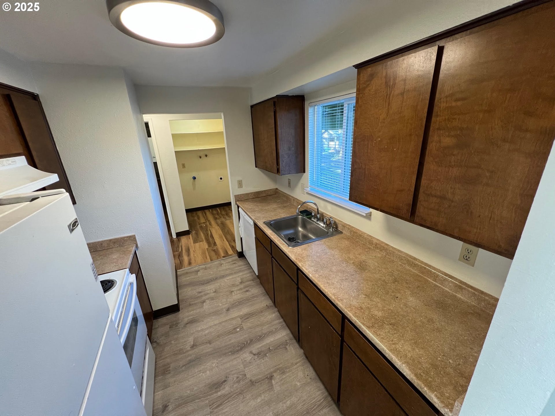 120 MORTON RD