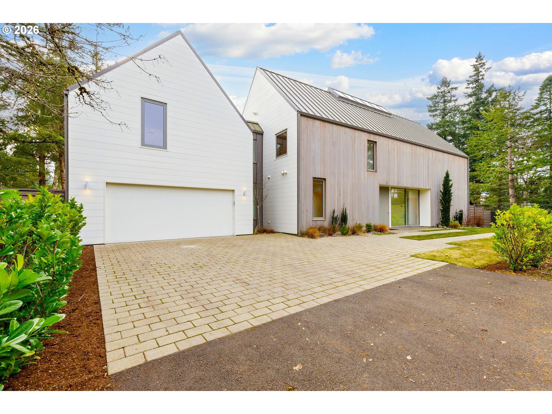 948 S PALATINE HILL RD