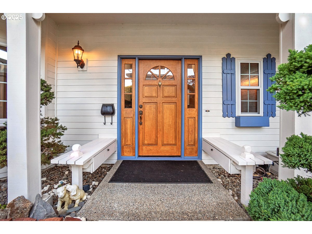 8715 SW TACHI CT