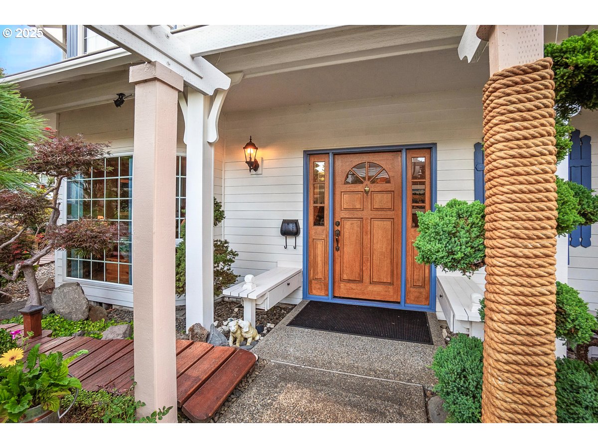 8715 SW TACHI CT