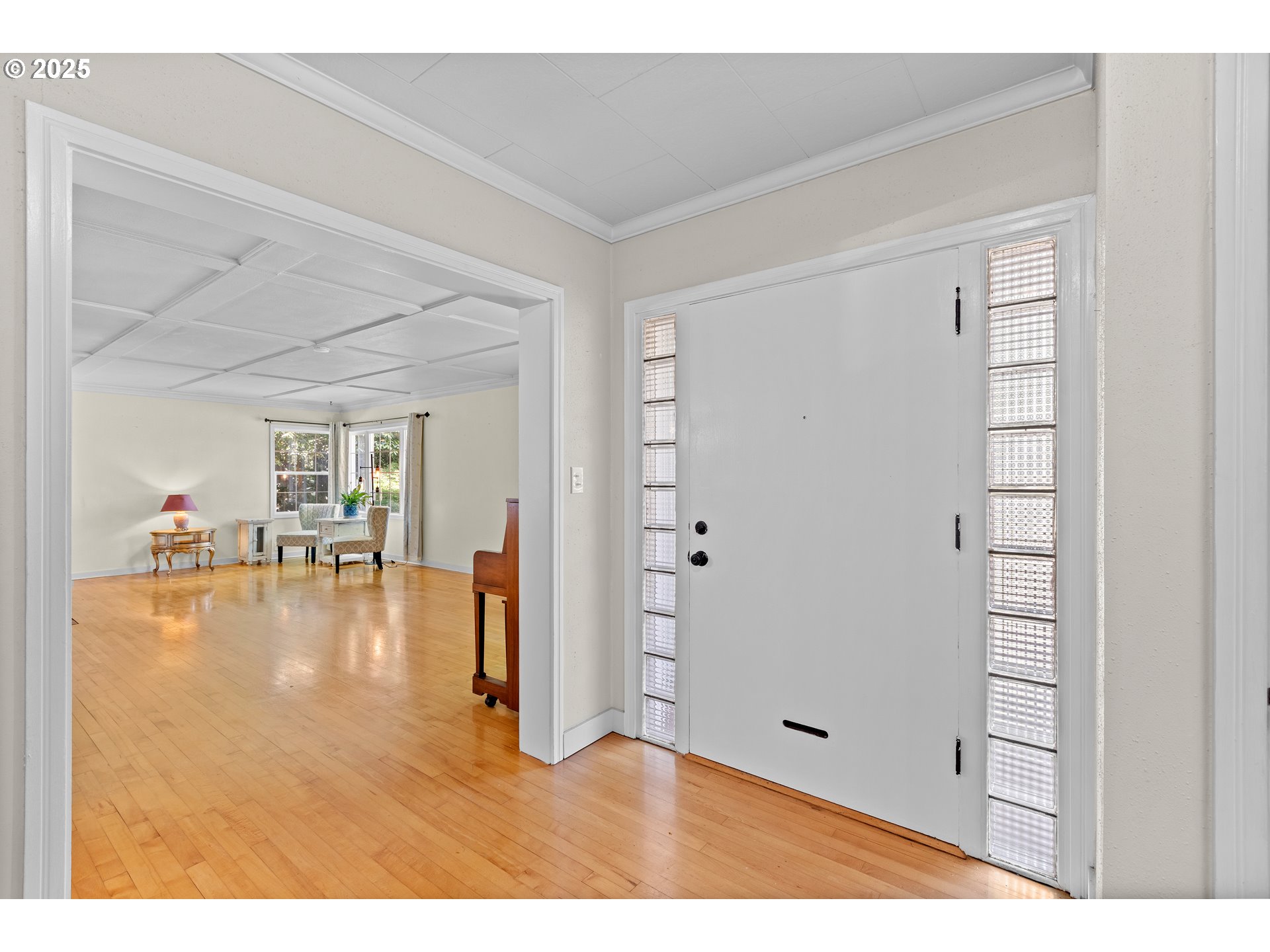 415 W MADRONE ST