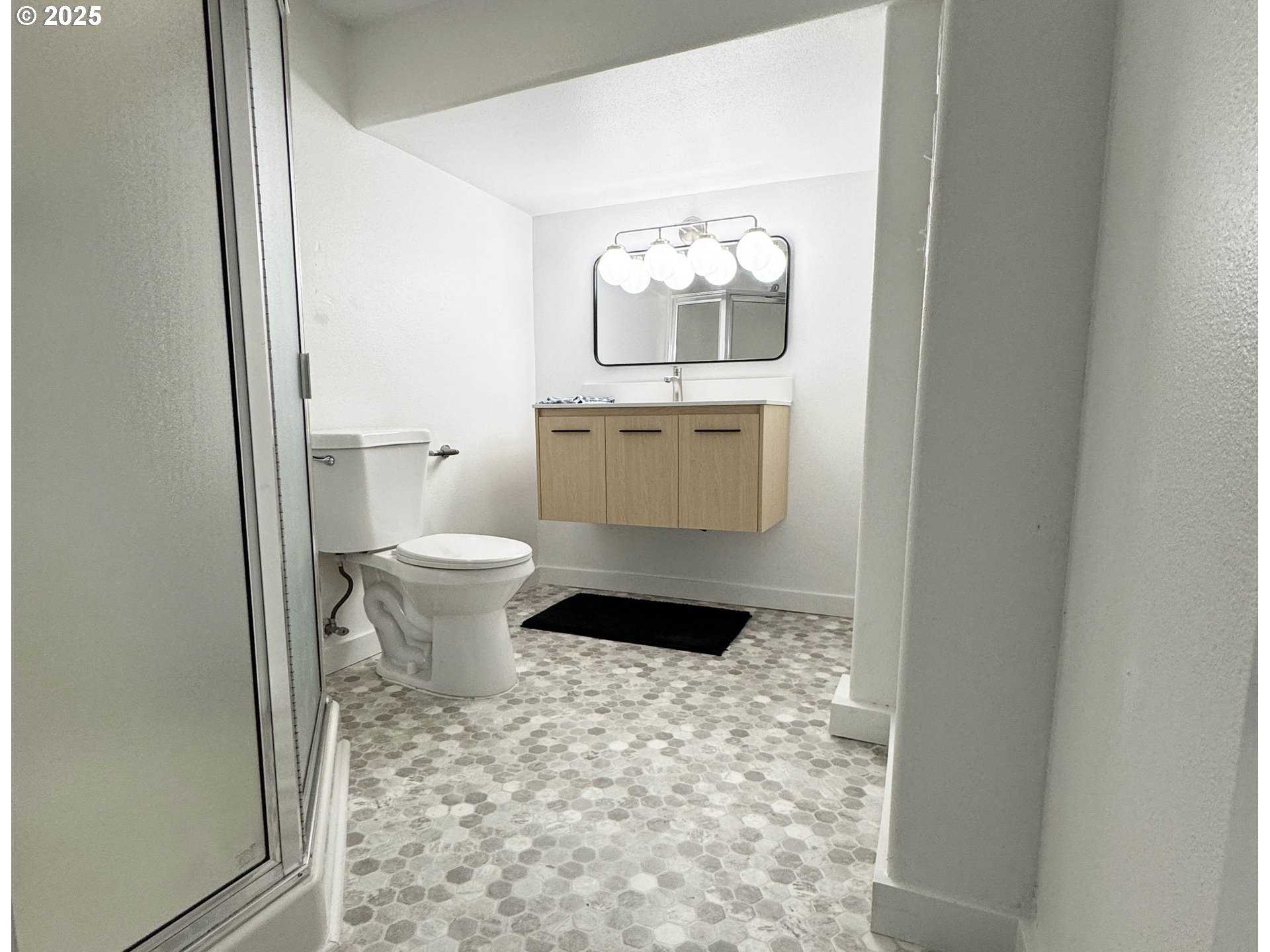 Portland, Oregon 97213, United States, 2 Bedrooms Bedrooms, ,1 BathroomBathrooms,Residential,Active,76467