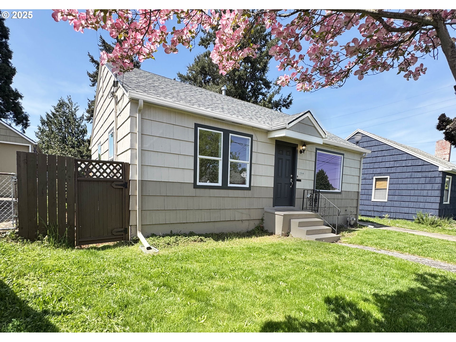 Portland, Oregon 97213, United States, 2 Bedrooms Bedrooms, ,1 BathroomBathrooms,Residential,Active,76467