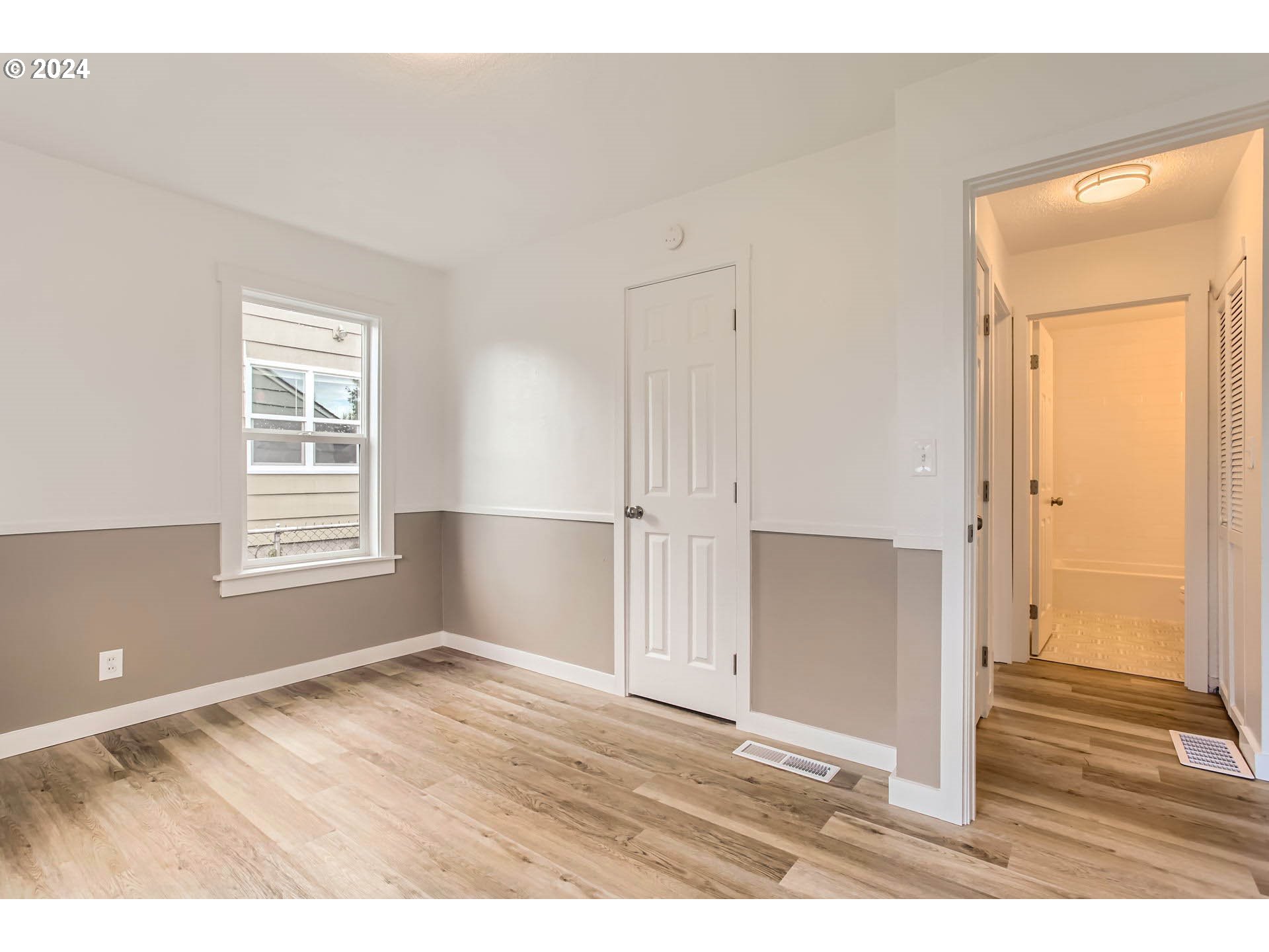 Portland, Oregon 97213, United States, 2 Bedrooms Bedrooms, ,1 BathroomBathrooms,Residential,Active,76467