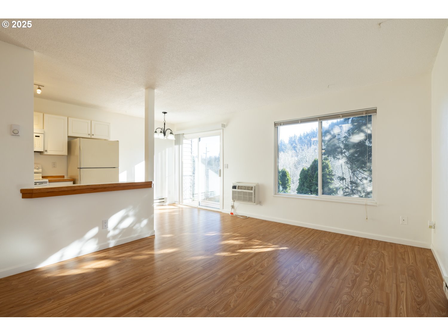 200 SW FLORENCE AVE H16
