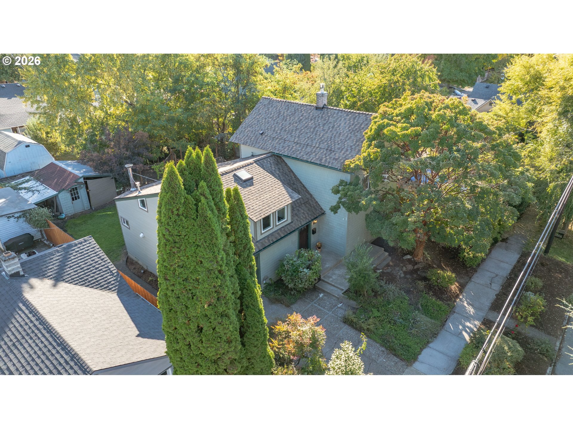 632 NE 11TH ST