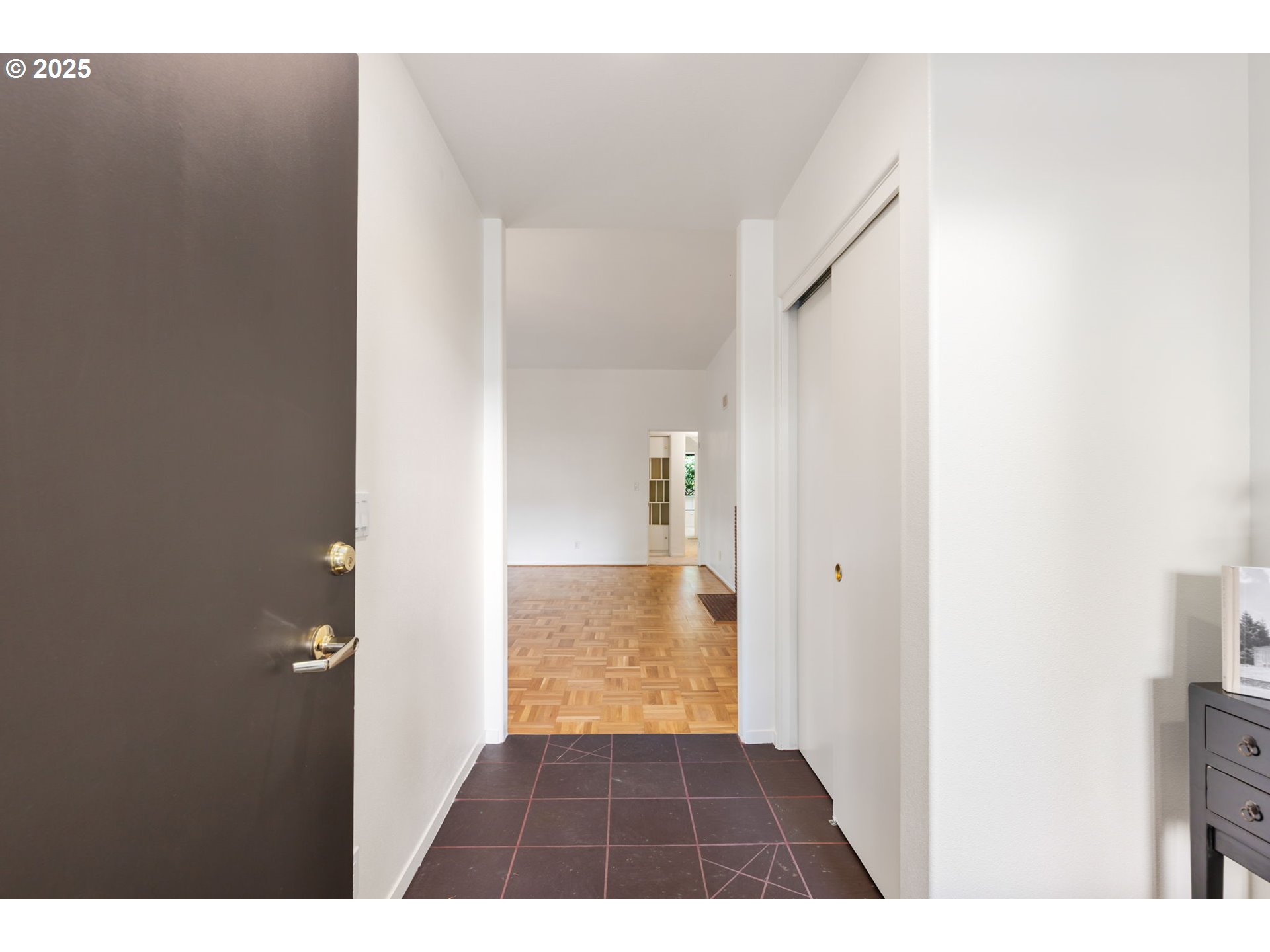 589 RIDGEWAY RD