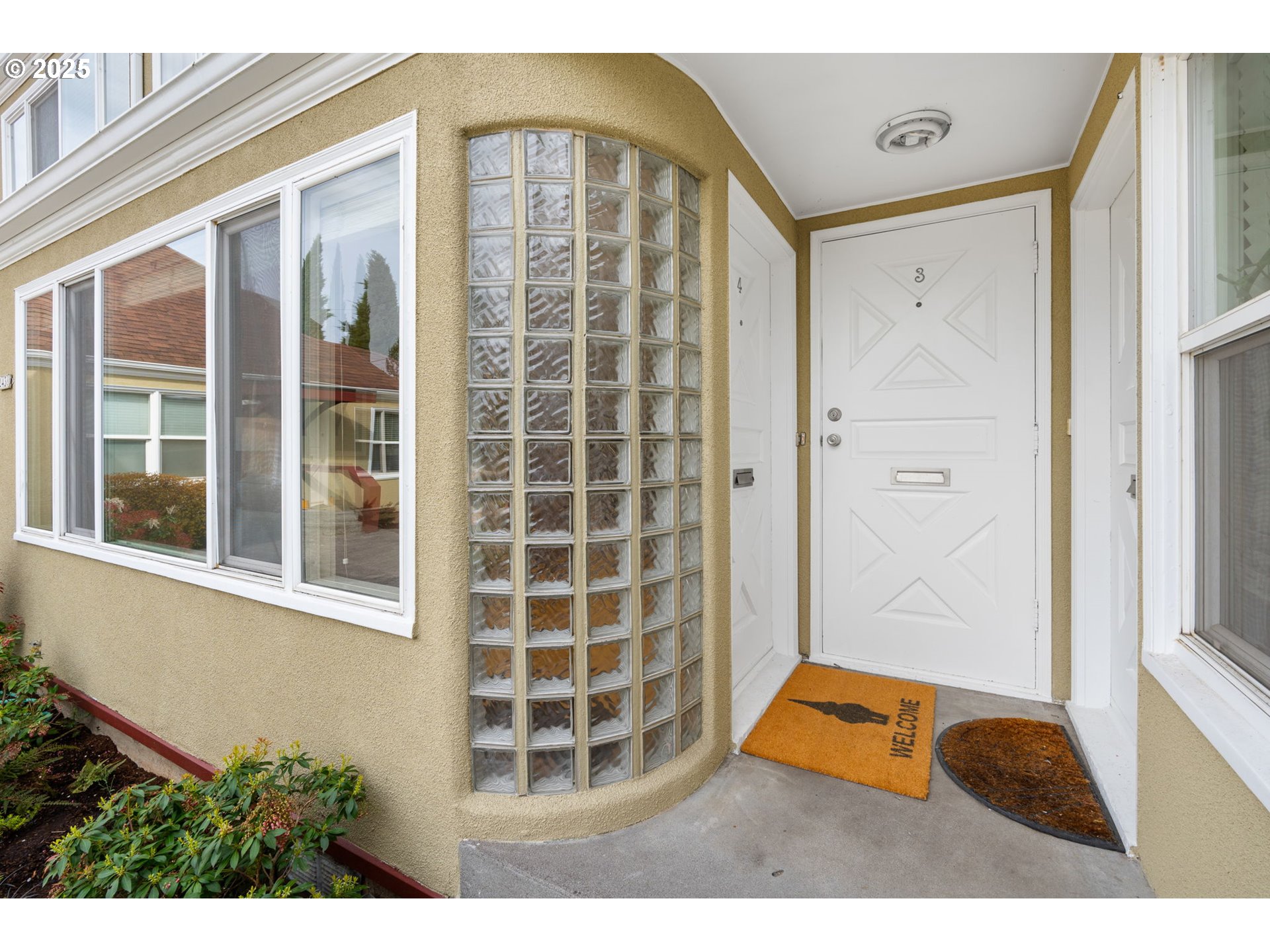 2438 NE KILLINGSWORTH ST 4