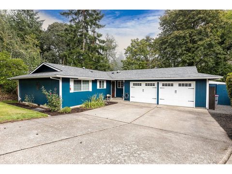 Photo of 913 SE Angella Ct, McMinnville, OR 97128 (MLS # 455079288)