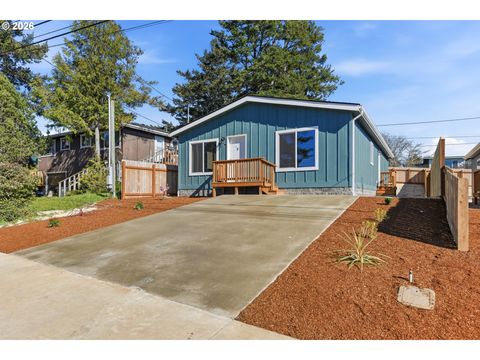545 S WALL ST Coos Bay OR 97420