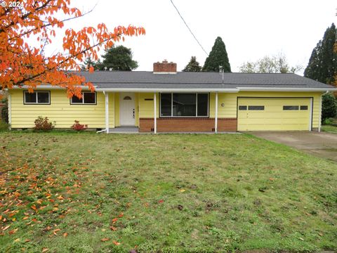 A home in Newberg