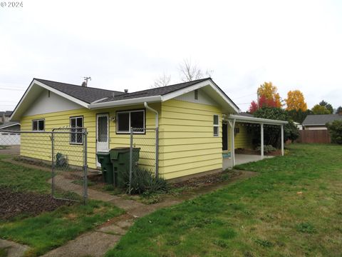 A home in Newberg