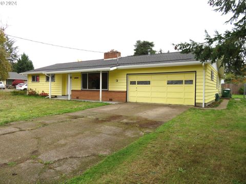 A home in Newberg