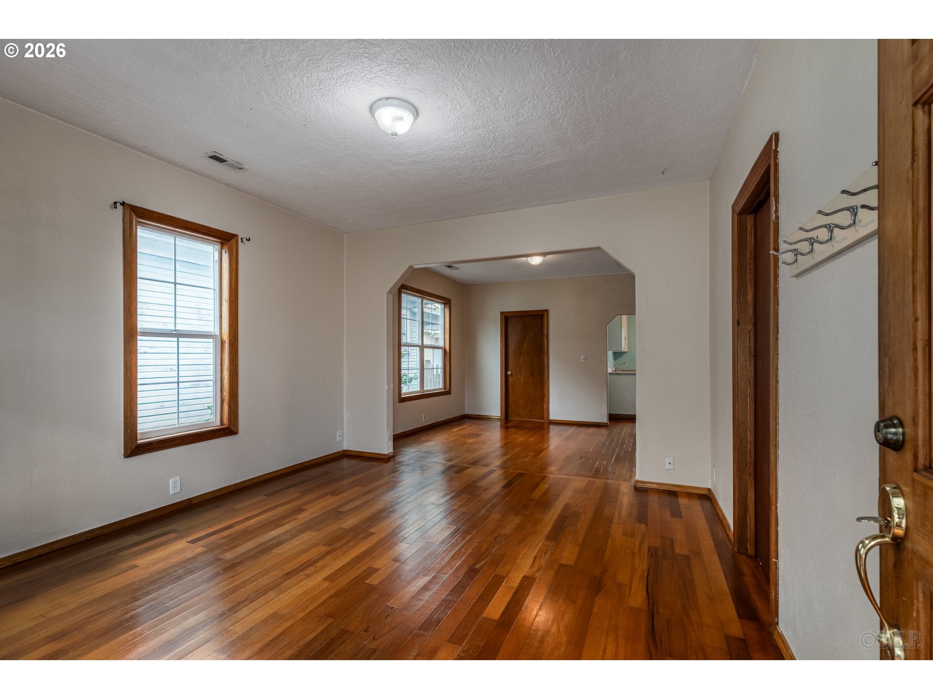 184 S 2ND ST