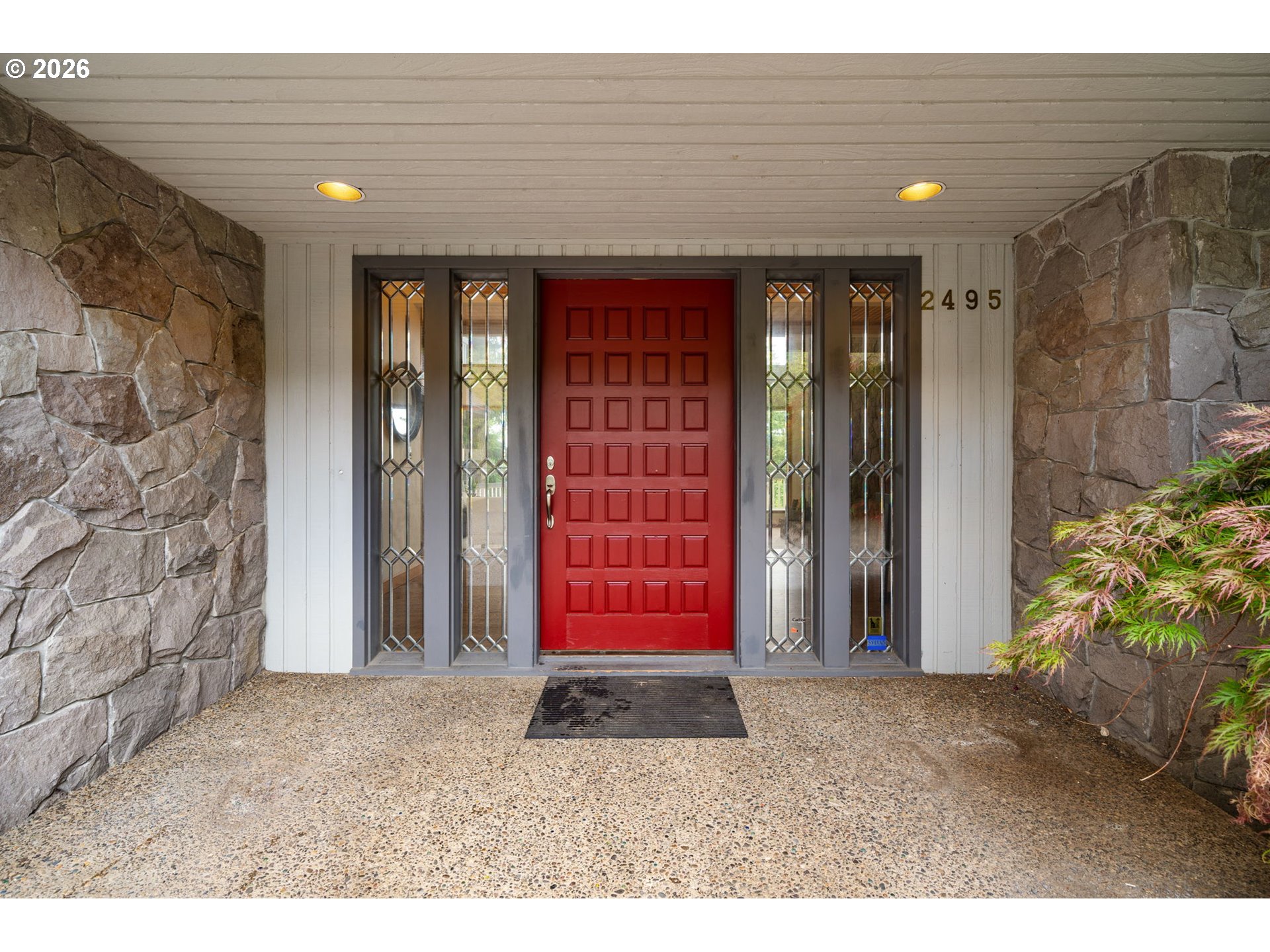 2495 PALISADES CREST DR