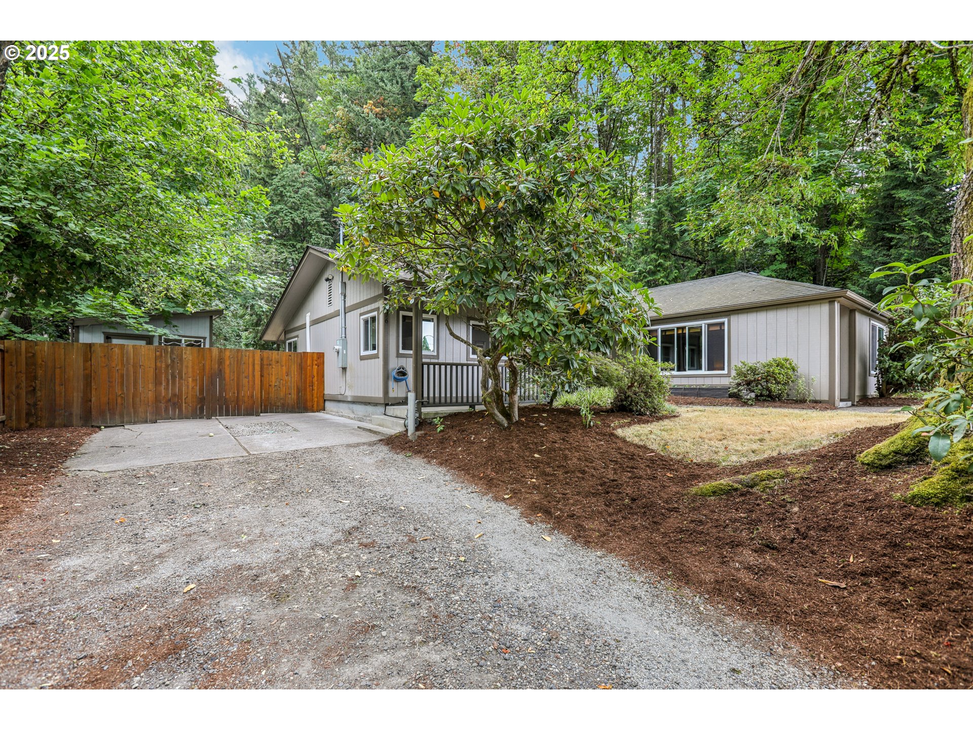 676 NE KANE DR