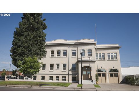 550 N 1ST ST Woodburn OR 97071