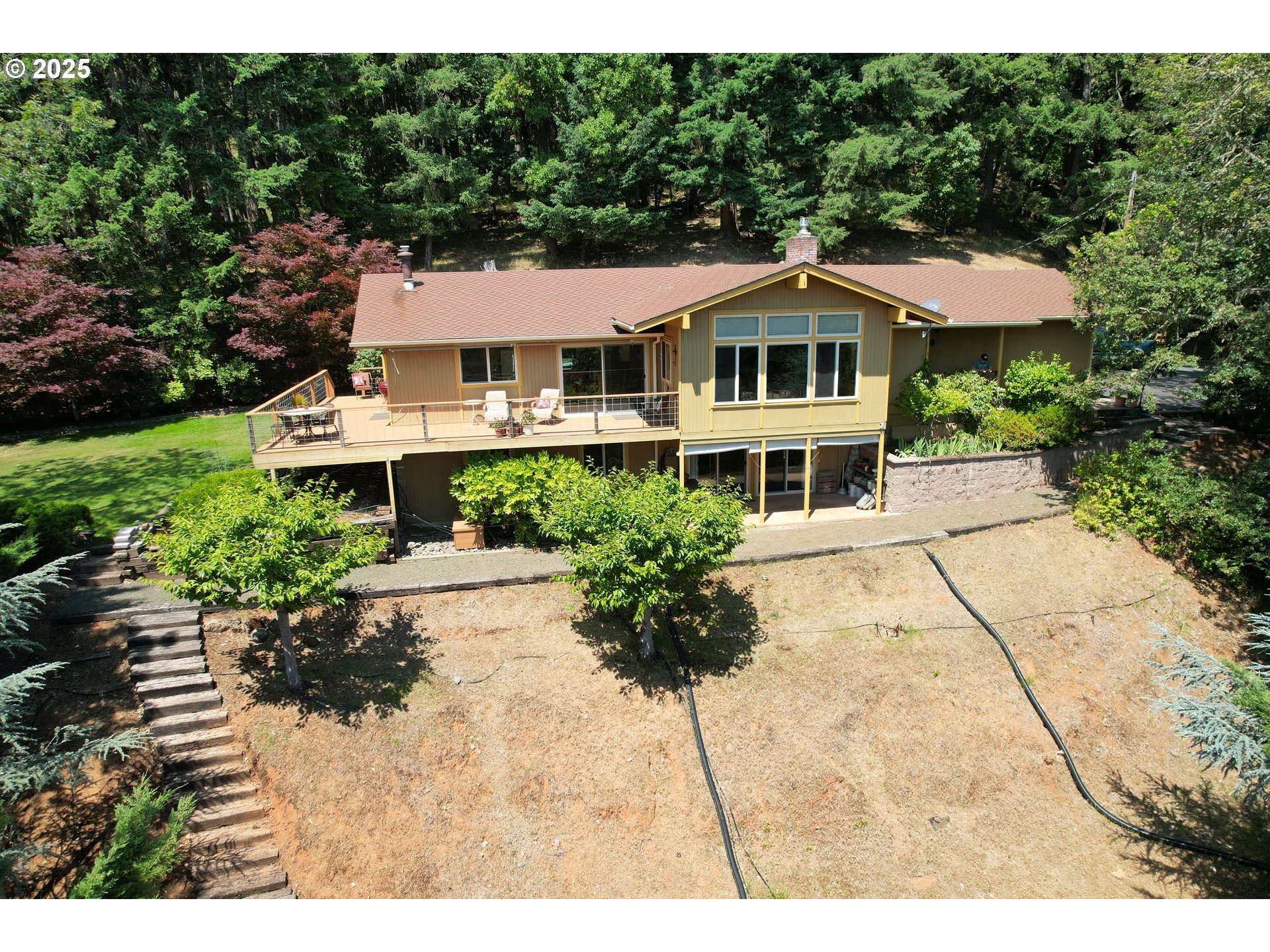 1056 NE ORCHARD DR