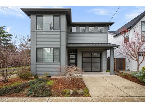 105 NE MORGAN ST Portland OR 97211