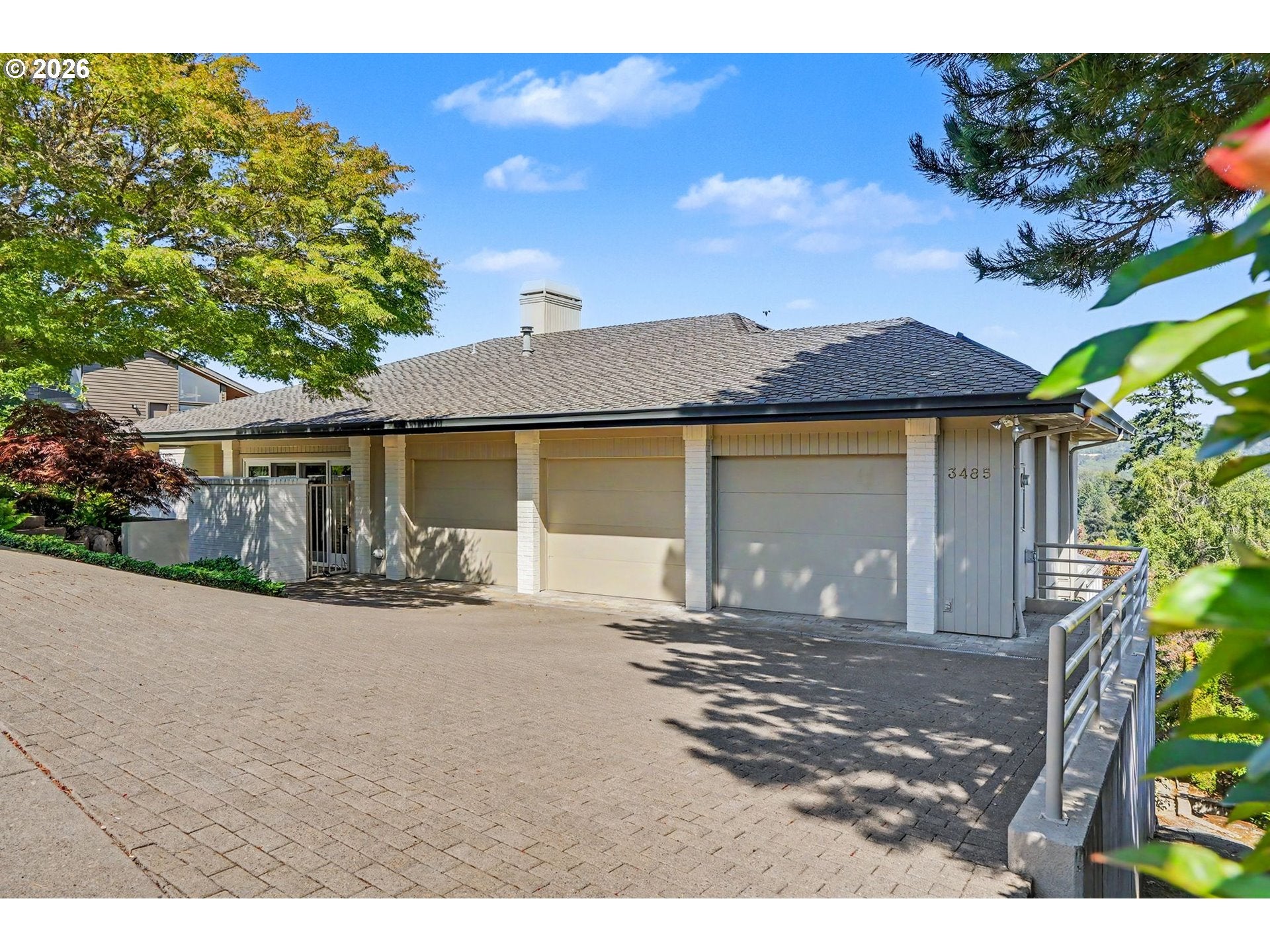 3485 CHEROKEE DR S