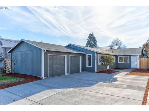 604 S VERMONT ST Portland OR 97219