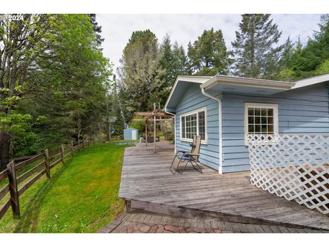 A home in Coos Bay