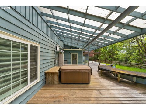 A home in Coos Bay