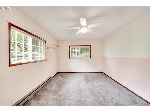 A home in Coos Bay