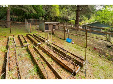 A home in Coos Bay