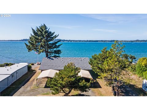 64744 WYGANT RD Coos Bay OR 97420