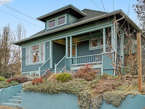 4074 NE 7TH AVE A&B Portland OR 97212