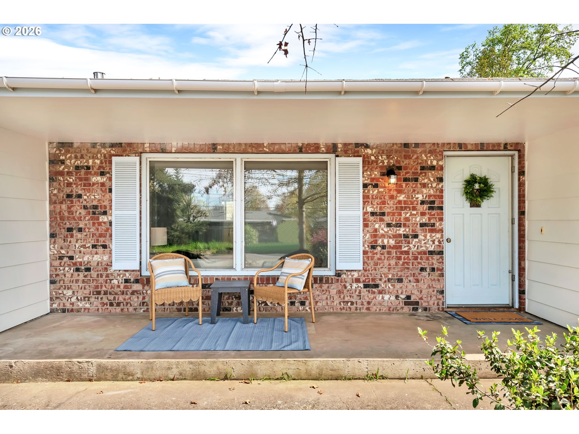 1140 OAK DR