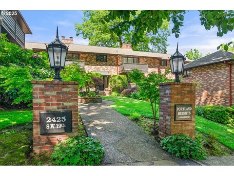 2425 SW 19TH AVE 9 Portland OR 97201