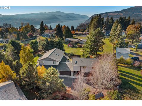 821 PANORAMA CT White Salmon WA 98672