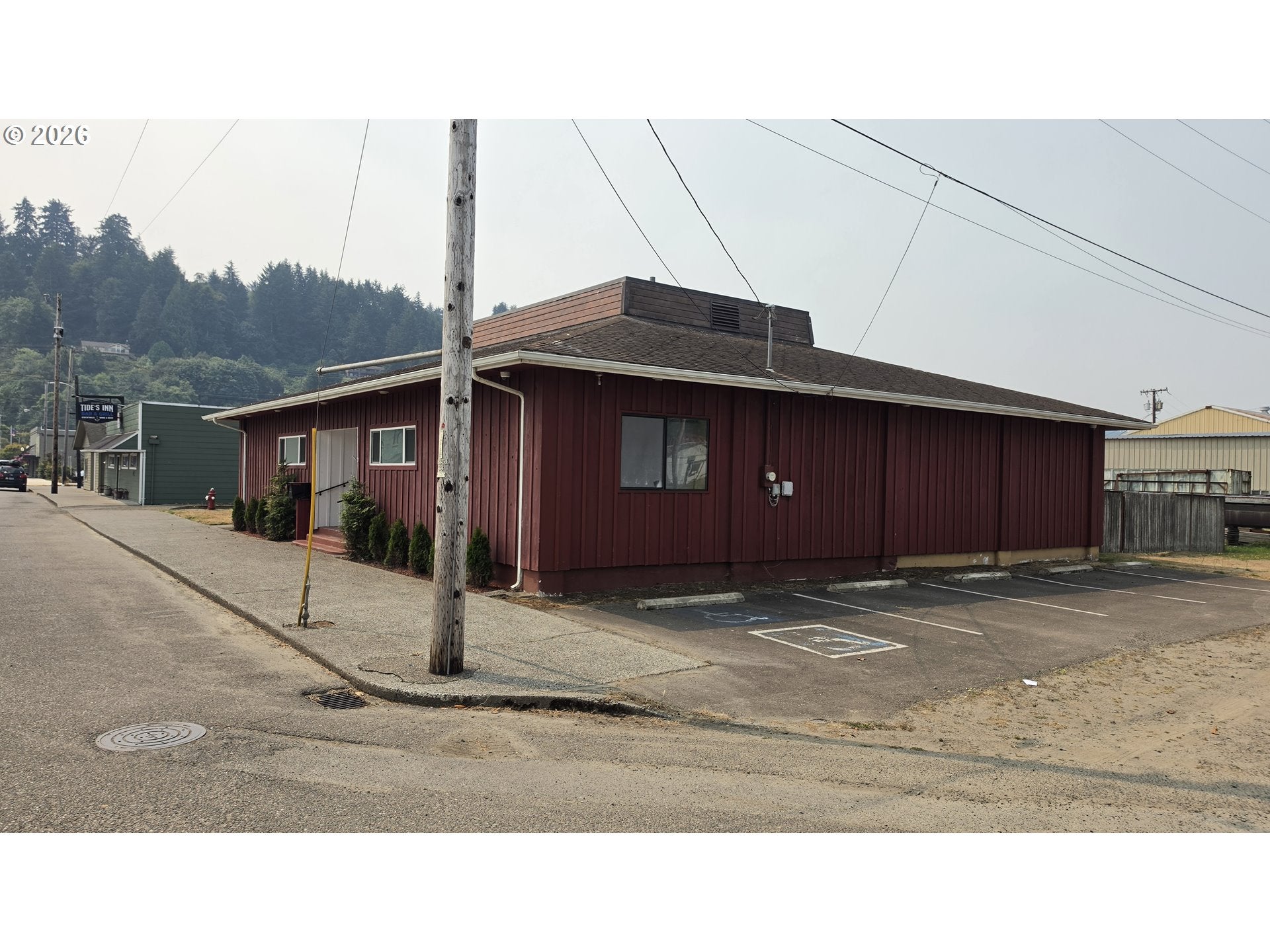 364 N 4TH ST