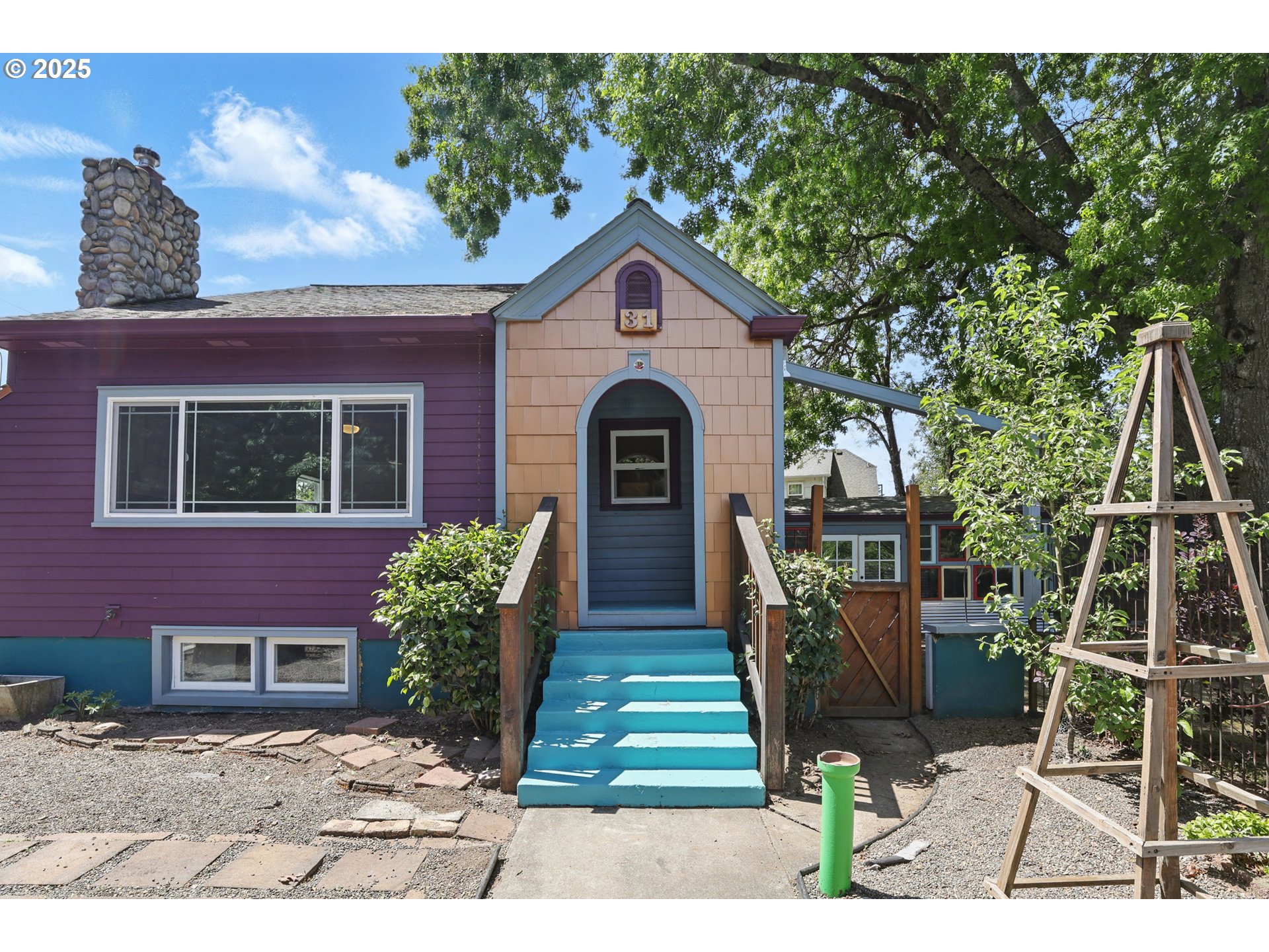 31 TERRACE DR