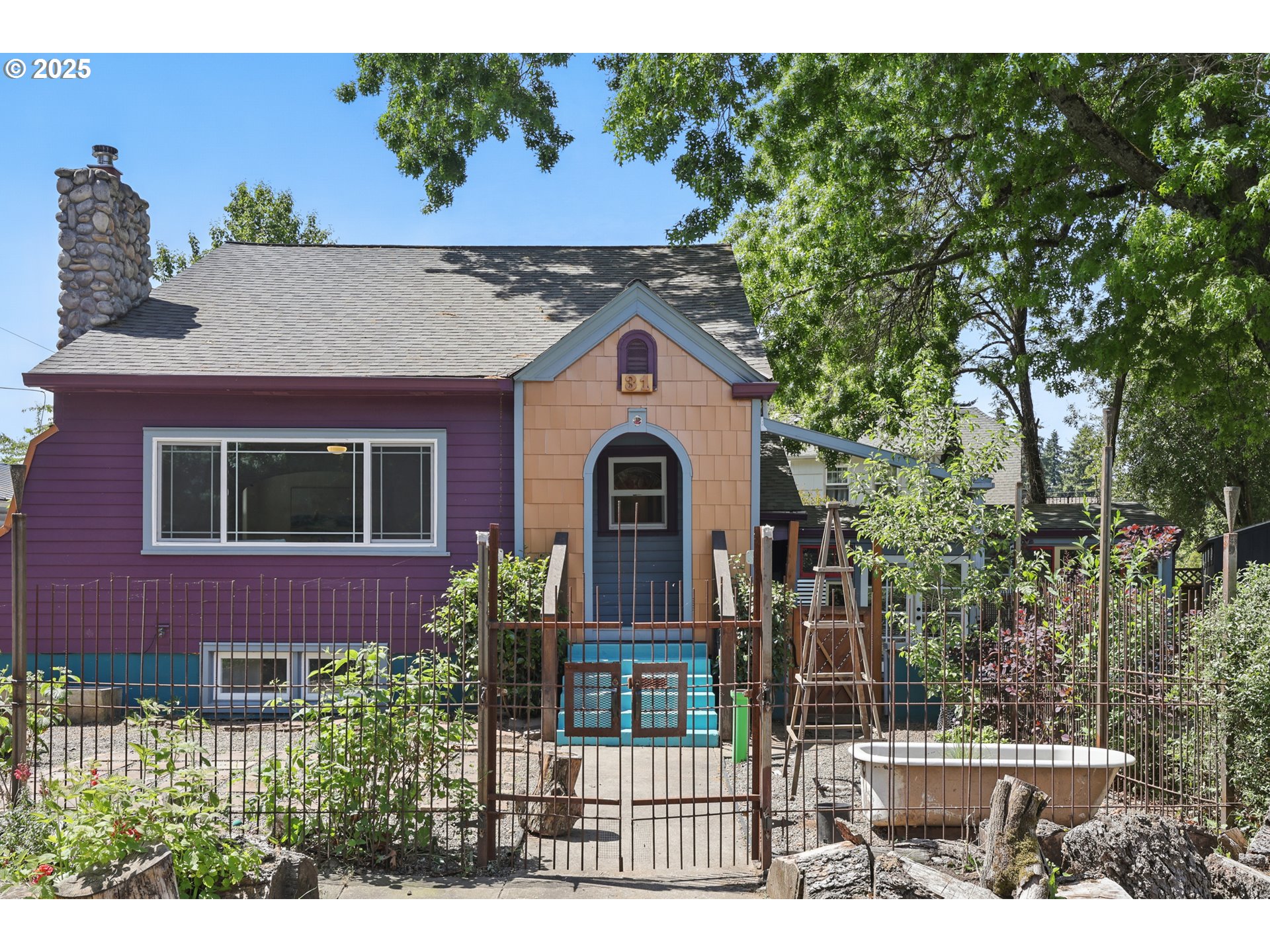 31 TERRACE DR