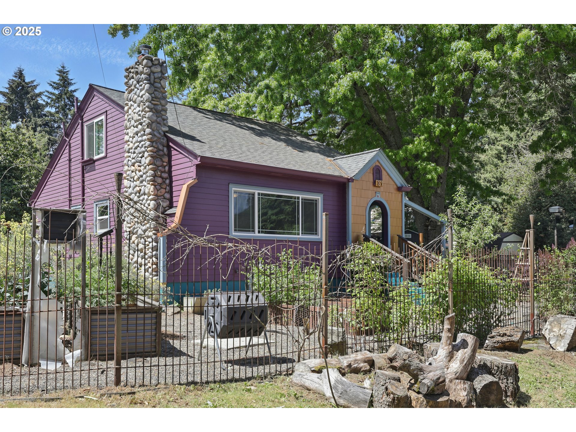 31 TERRACE DR