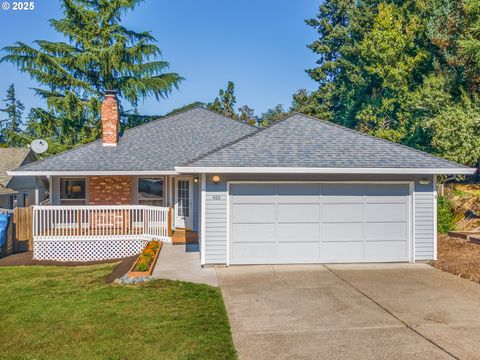 460 HIGH CT Gladstone OR 97027