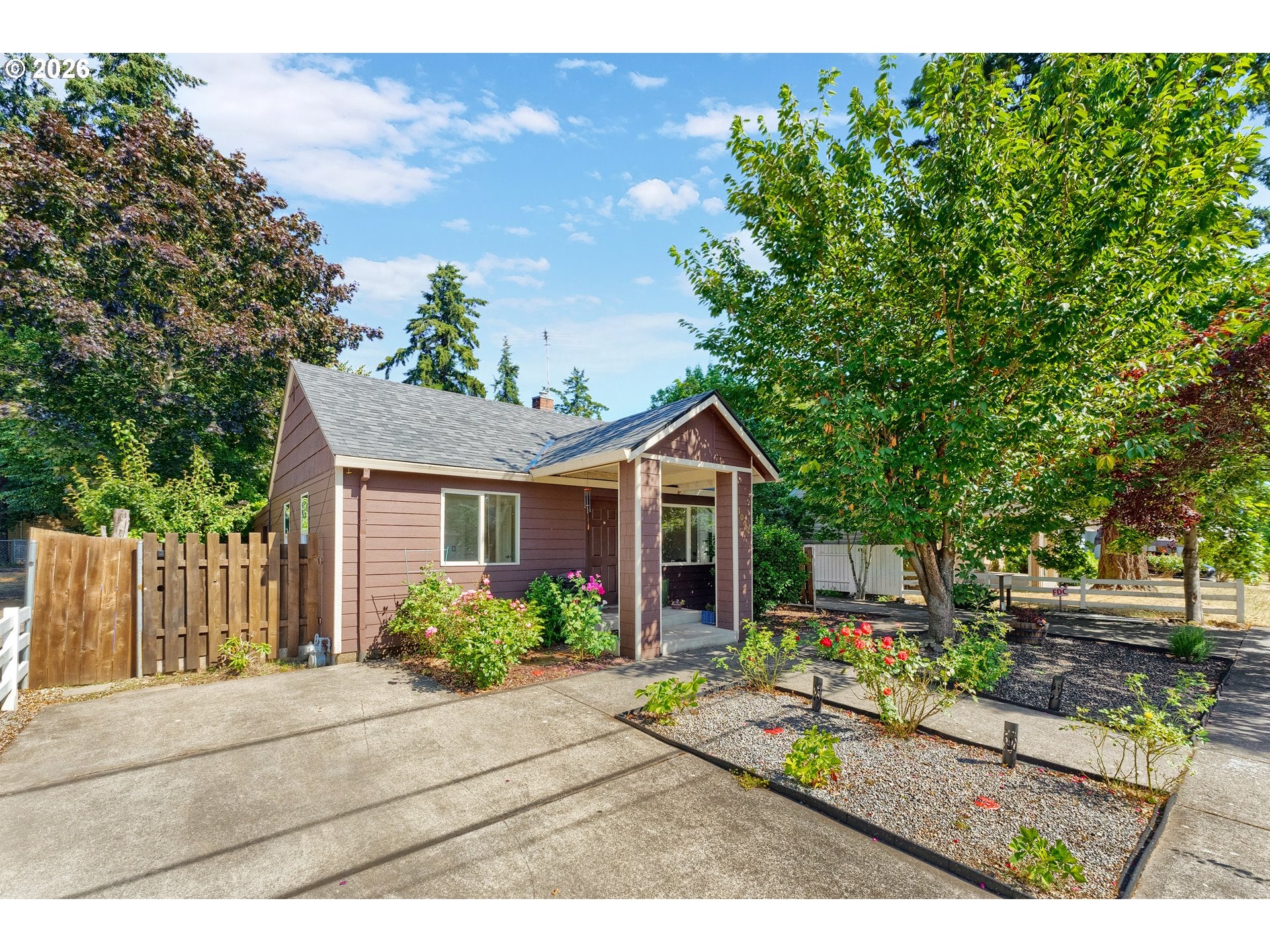 1040 NE 104TH AVE