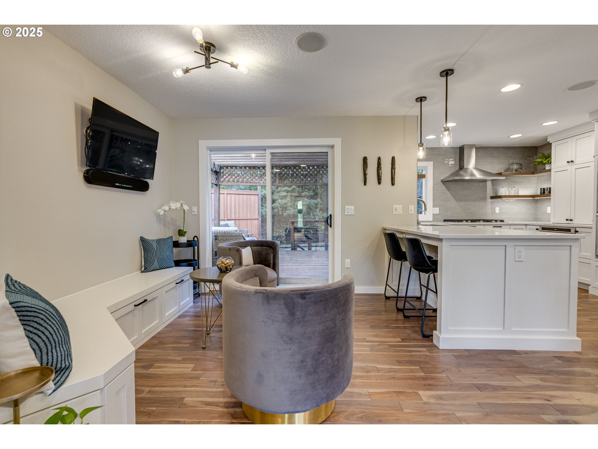 9567 NW ARBORVIEW DR