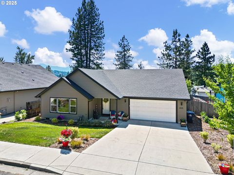 Tiny photo for 443 N Hyland Ln, Lowell, OR 97452 (MLS # 163066091)