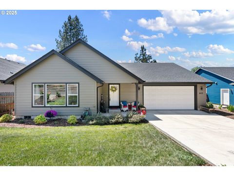 Photo of 443 N Hyland Ln, Lowell, OR 97452 (MLS # 163066091)