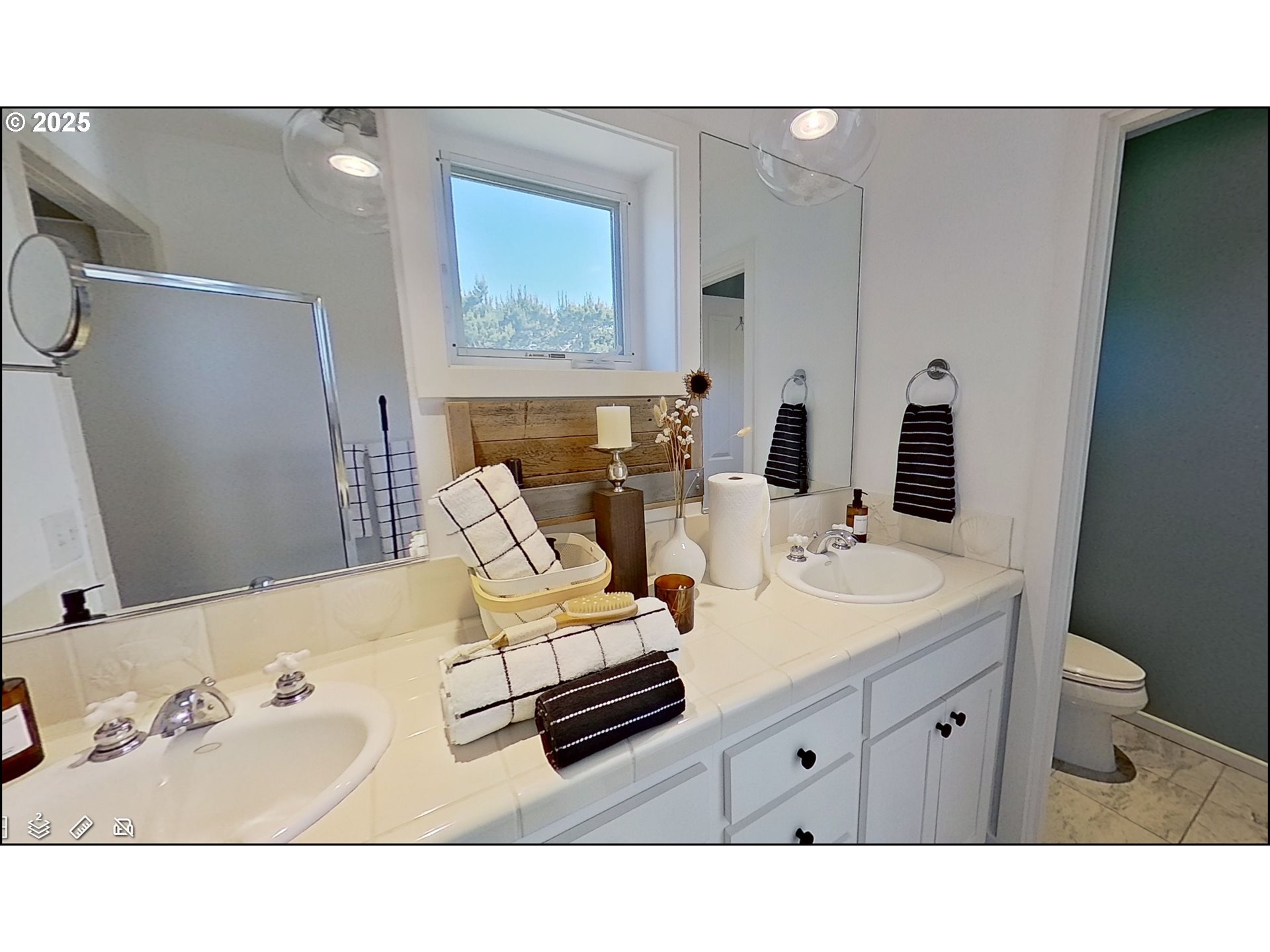 Oceanside, Oregon 97134, United States, 2 Bedrooms Bedrooms, ,1 BathroomBathrooms,Residential,Active,137778