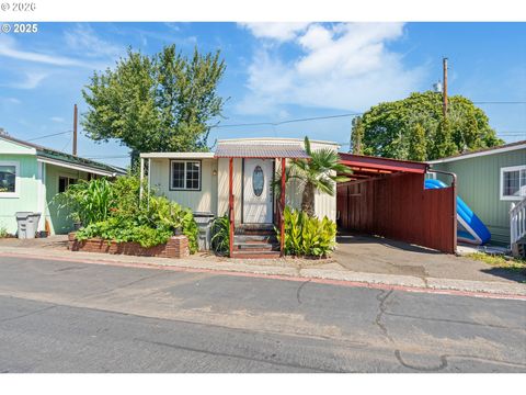 8951 SE FULLER RD 7 Happy Valley OR 97086