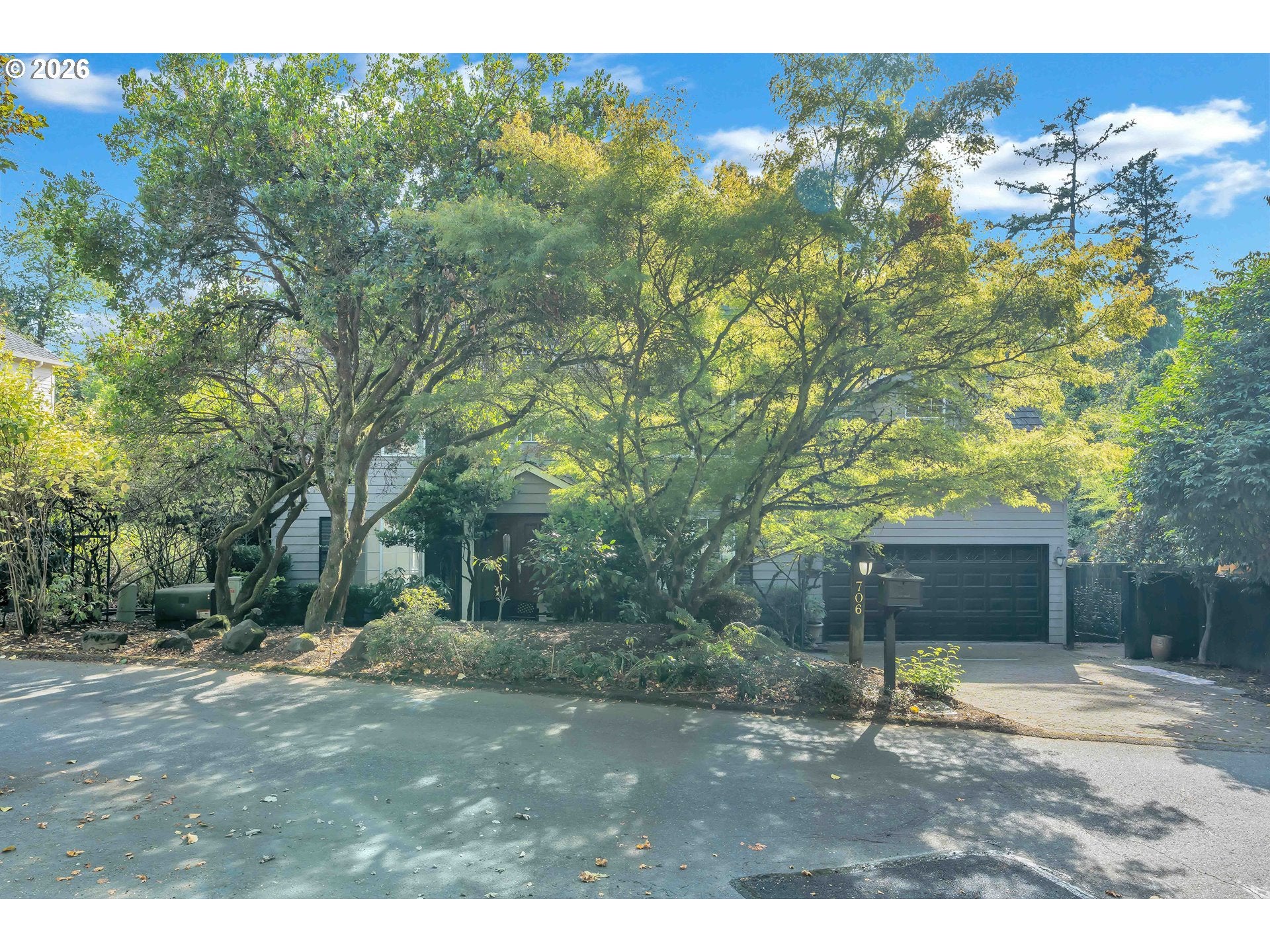 706 SW COLONY DR